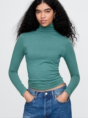 NWT Gap Featherweight Moores Green Feather Soft Turtleneck Long Sleeve Top